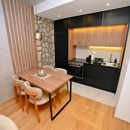 Apartament Royal Lux 618 *