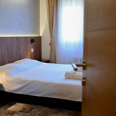 Royal Lux 618 * Zlatibor