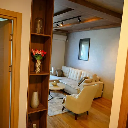 Apartament Royal Lux 618 *