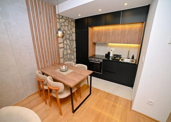 شقة Royal Lux 618 *