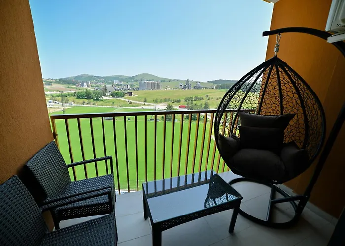 Royal Lux 618 شقة زلاتيبور