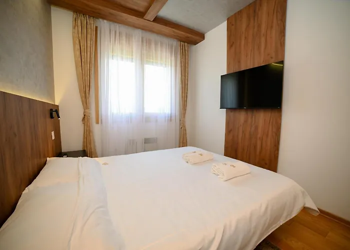 Royal Lux 618 زلاتيبور