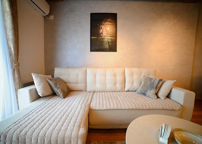 شقة Royal Lux 618 *