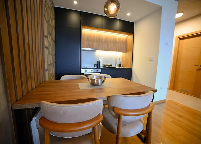 Royal Lux 618 زلاتيبور